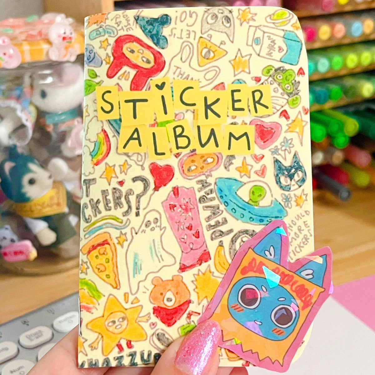 Reusable Mini Sticker Album + 1 Exclusive Sticker